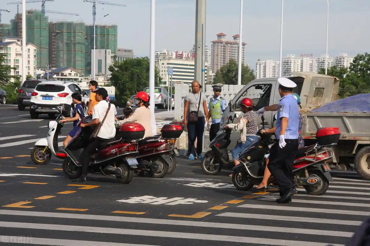 电动车管理依然严格的原因_限号限行与环保_取消私家车限行政策