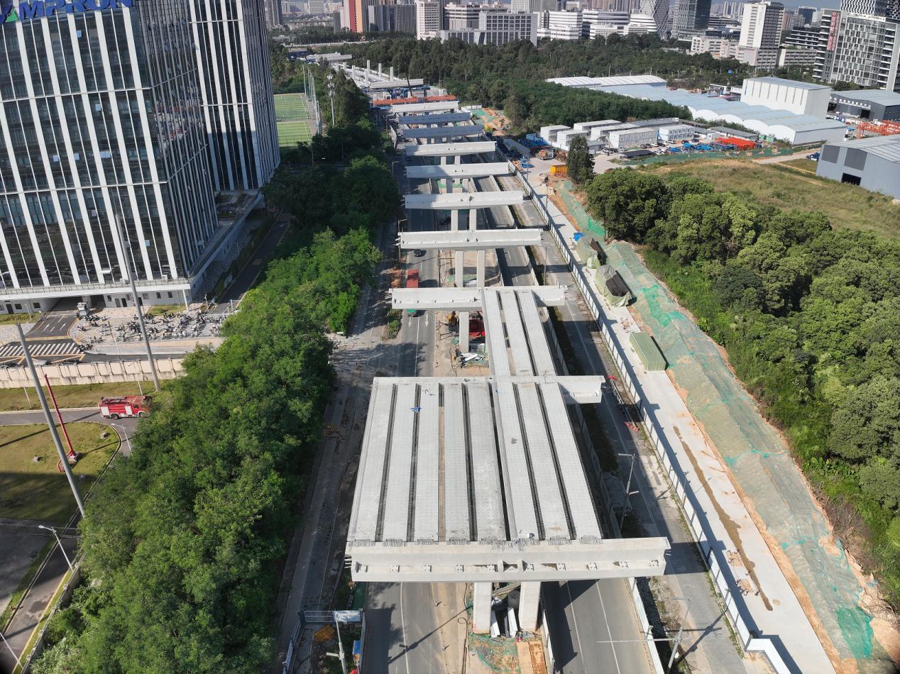 高速桥梁_首片预制箱梁架设_深圳外环高速三期工程